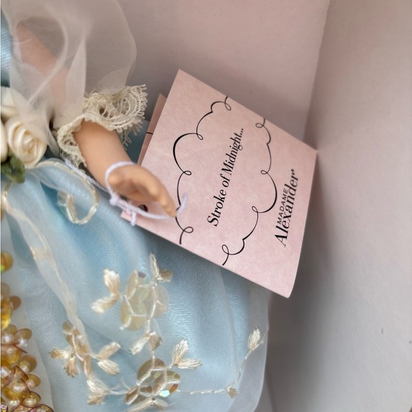 In box Madame Alexander Stroke of Midnight Cinderella doll vintage - Picture 3 of 5